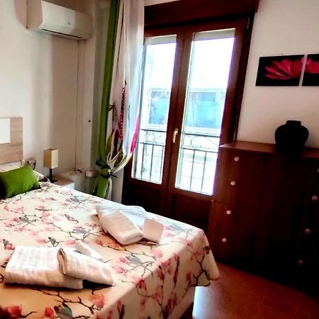 Apartamento En Zona De Ocio Casco Antiguo Аліканте Екстер'єр фото